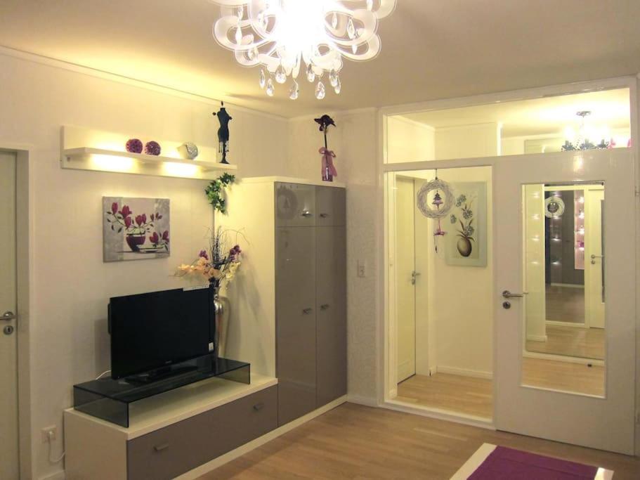 Modernes 1 Zimmer Luxusappartement Kleiner Roland Mit Parkplatz Und Balkon In Bremen Naehe Zentrum エクステリア 写真